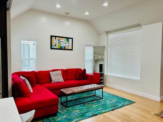 Gated Contemporary 3 Bedroom - 2 Bathroom Home In South La Plus Parking Los Angeles Exterior photo